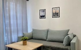 Apartment Insat VI